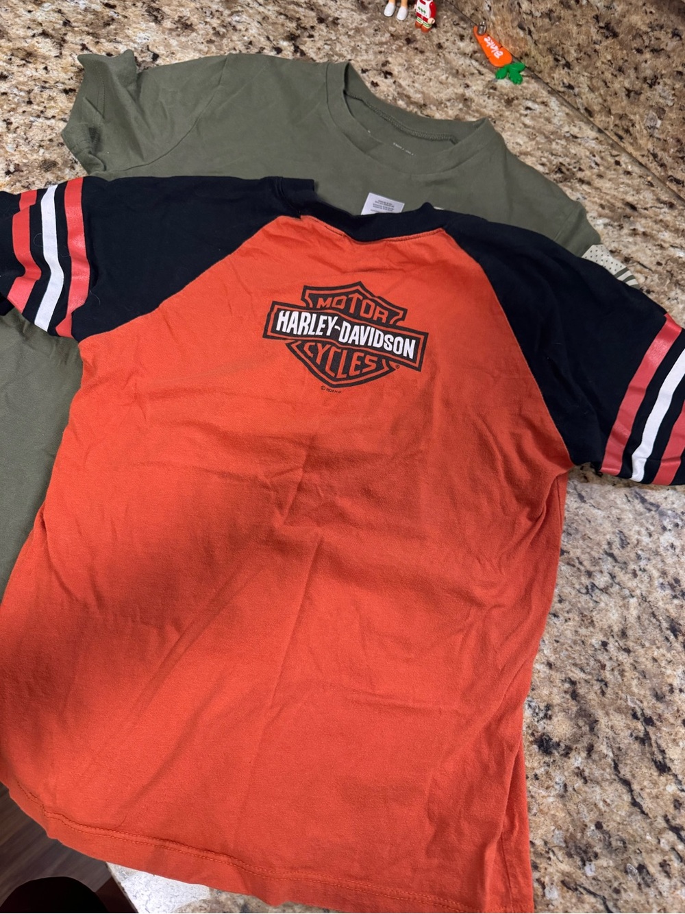 Harley-Davidson Orange & Black Kids Tee + under armour tee - Picture 2 of 4